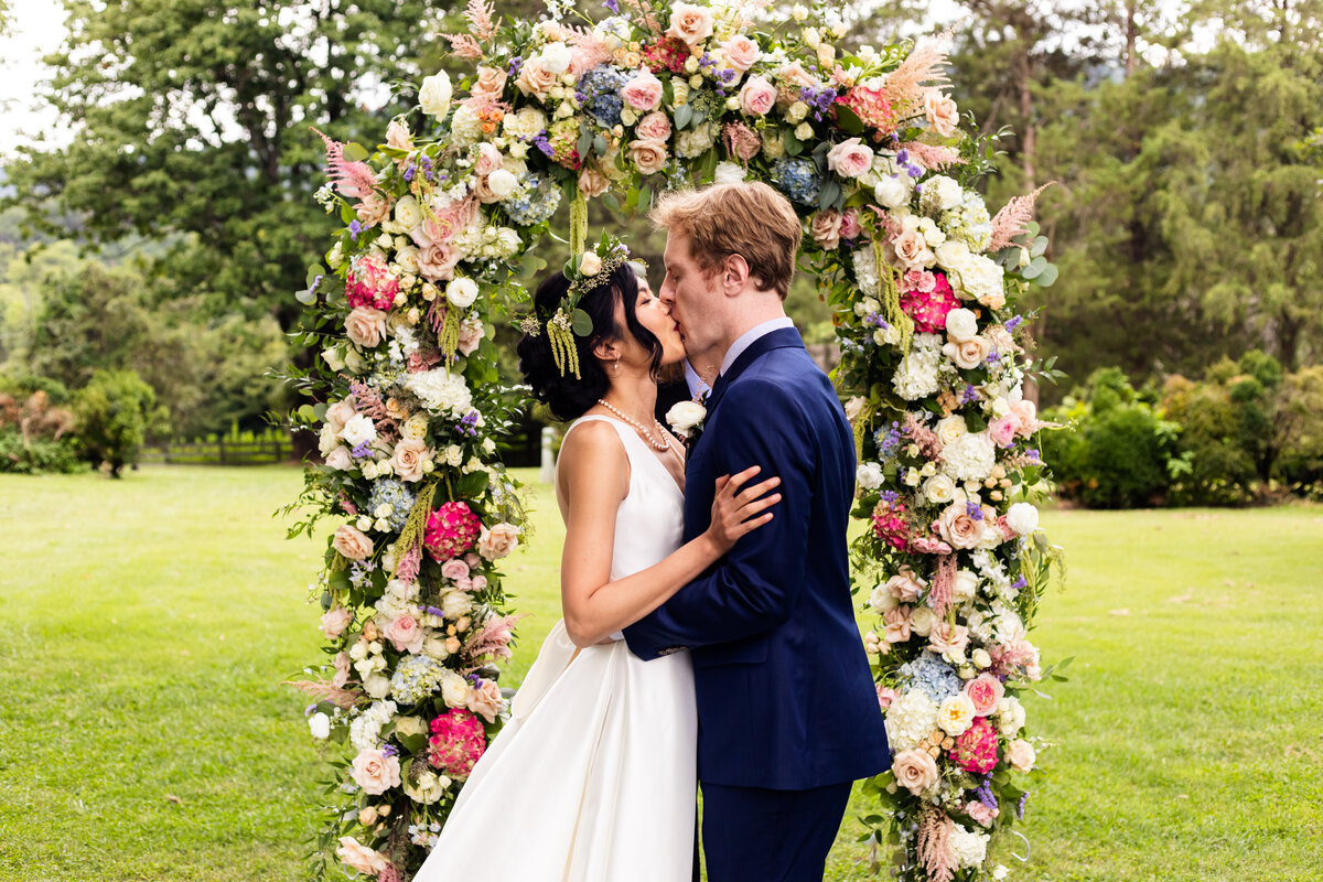 wedding and engagement photographer in charlottesville virginia