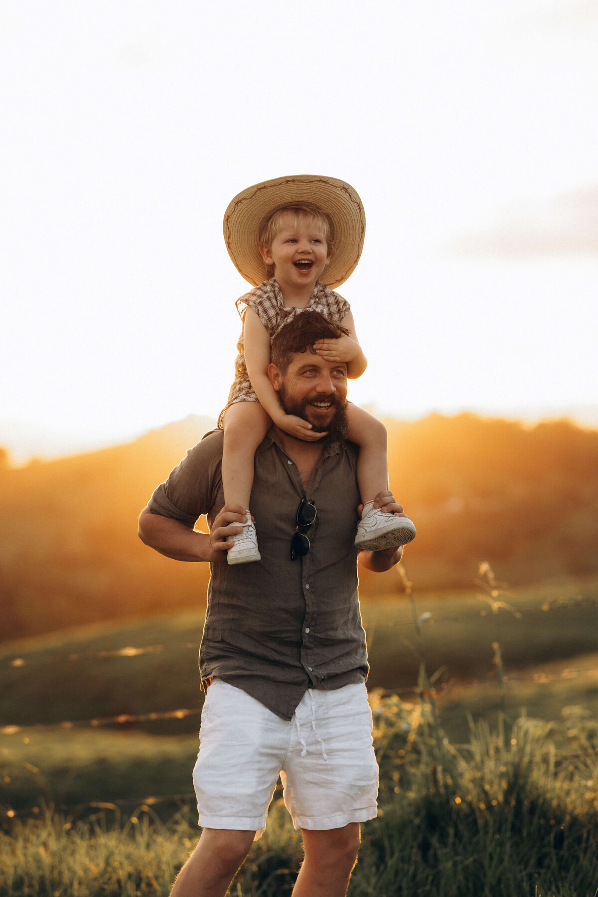 sunshine-coast-family-photographer-father-and-son-golden-hour