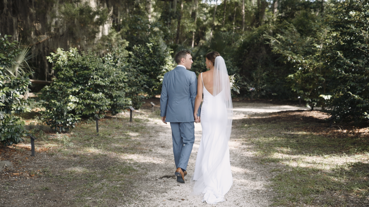 Ellsesser Wedding SNEAK PEEK.00_00_28_29.Still004