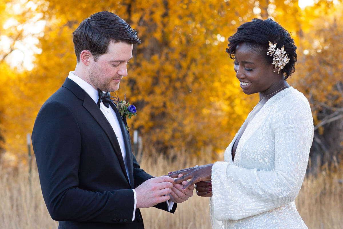 outdoor-wyoming-wedding-venue-elk-hollow-lodge-romios_1
