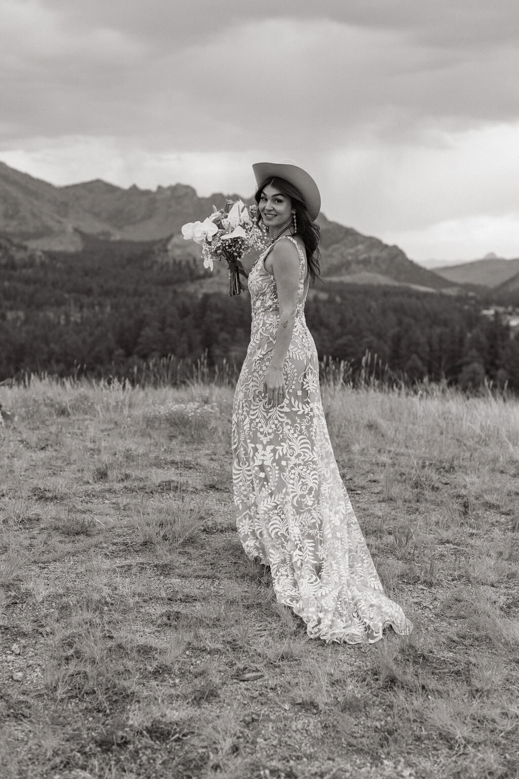 denver-elopement-photographySantinaandChristianPikesPeakRanchColoradoSpringsWeddingElopementPhotographerDenver-122