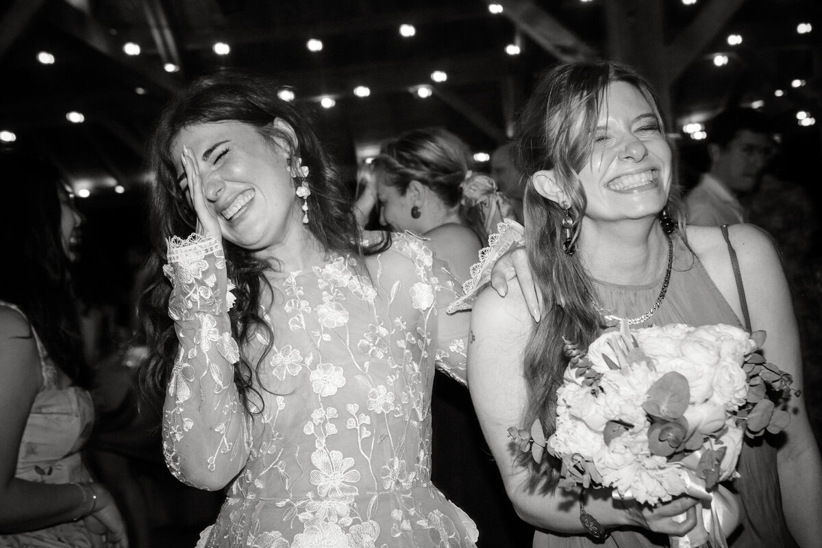 C-O_modern-cool-italian-wedding-quebec-244