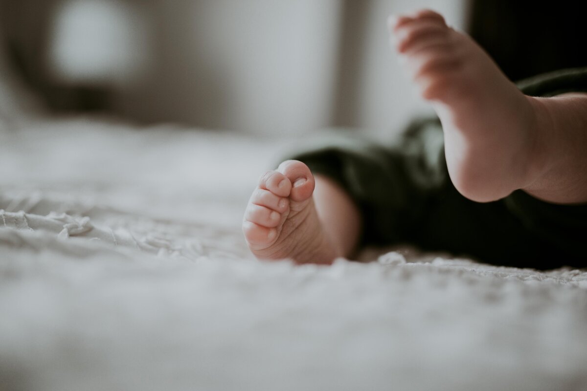 detail photos of babies toes for his Idaho Falls newborn photos