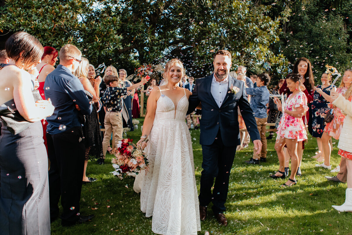 CEREMONY-COUPLE-381