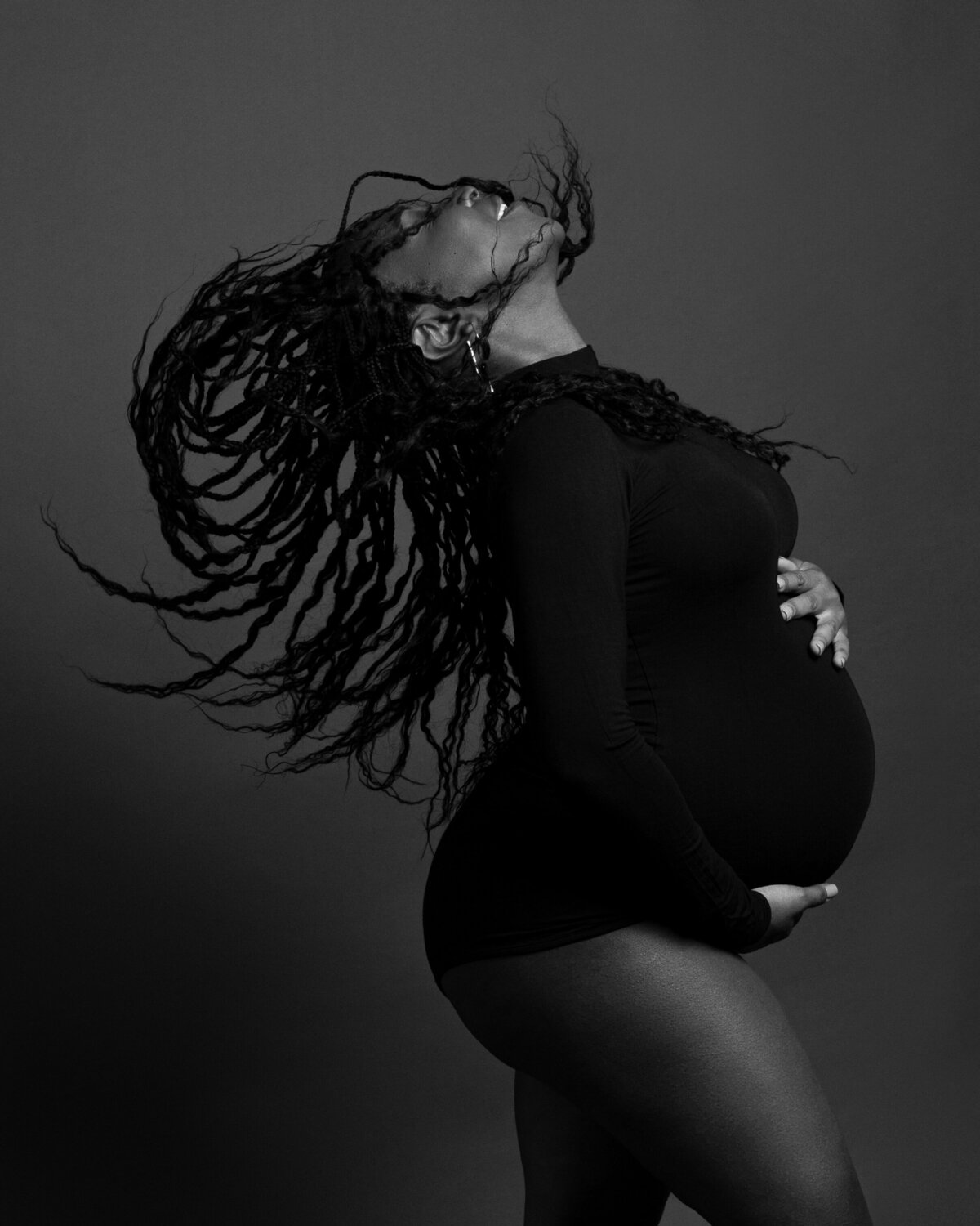 timeless black and white maternity photo shoot by Daisy Rey Photography in New Jersey