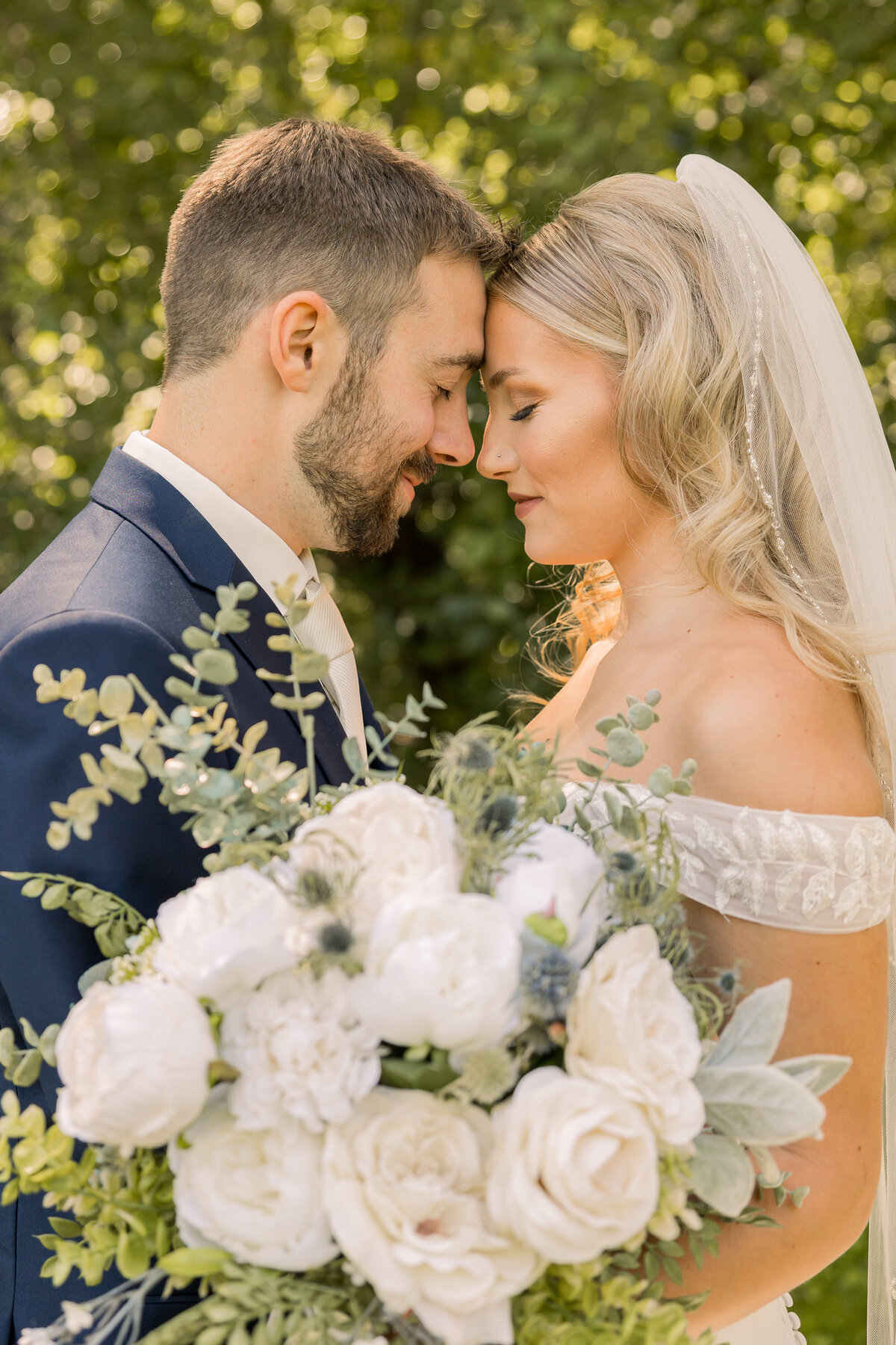 Bride and groom wedding photo in Central MN