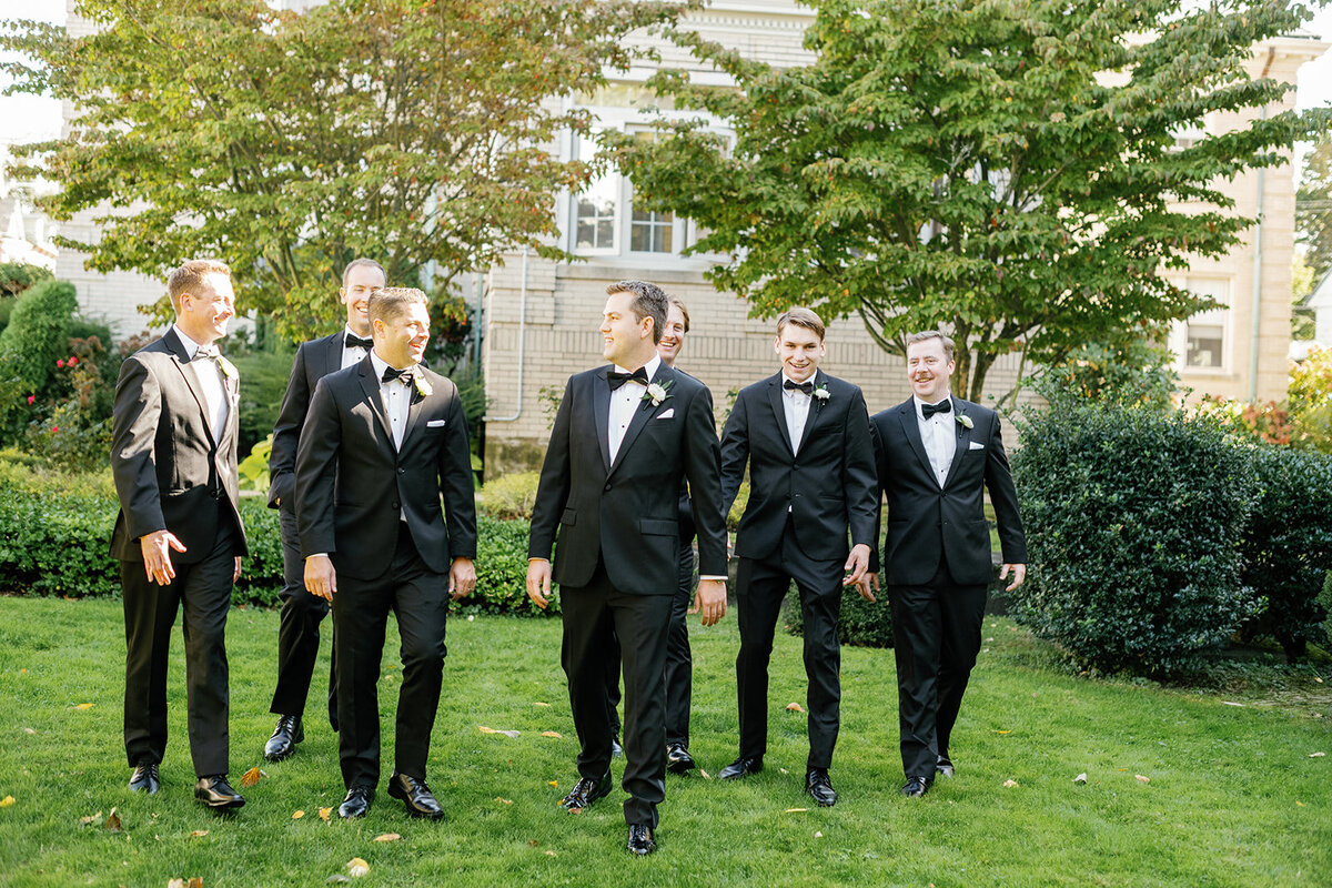 groomsmen-photos-newport-ri-jen-strunk-events