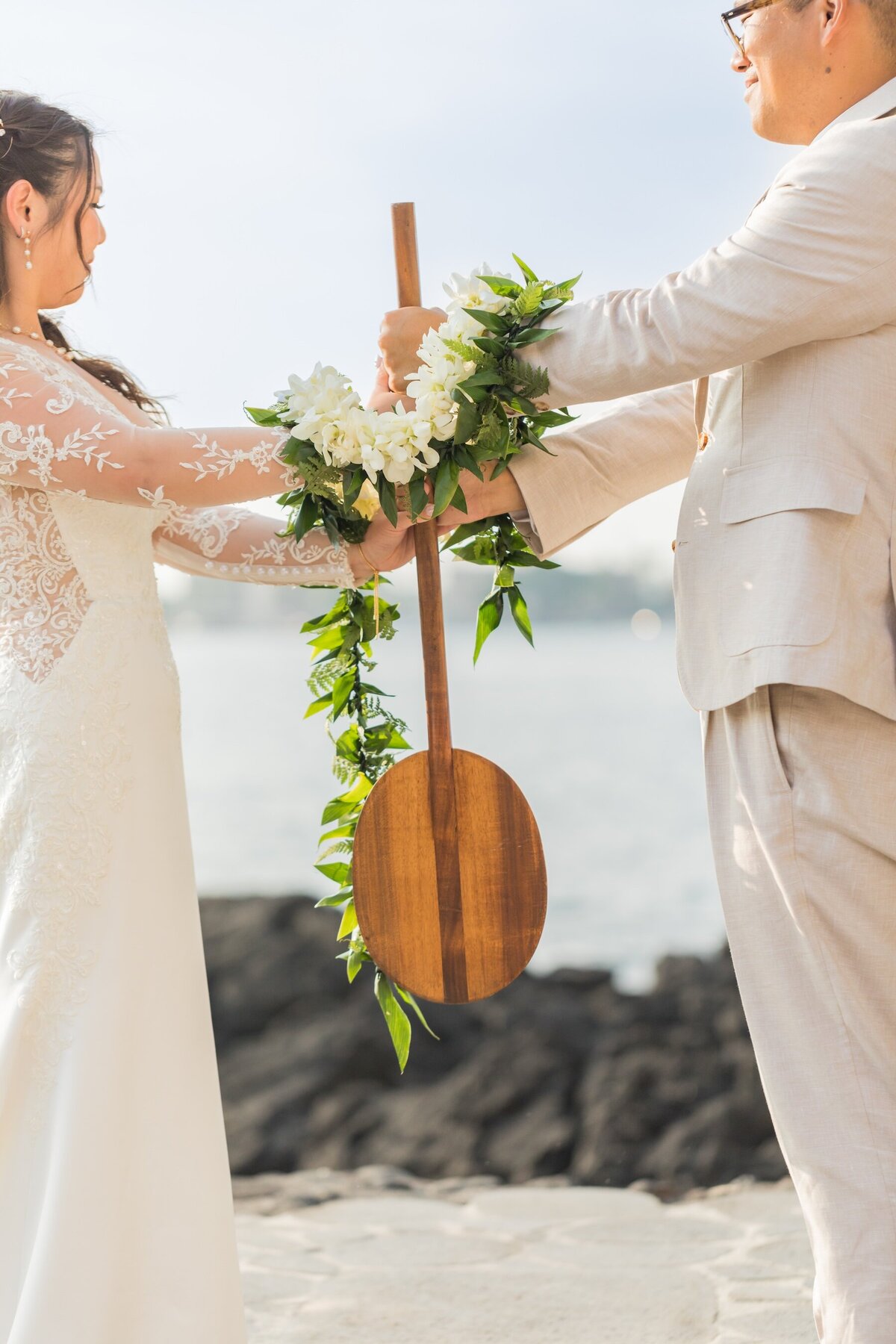 Tropical ceremony shot by Big Island wedding photography team