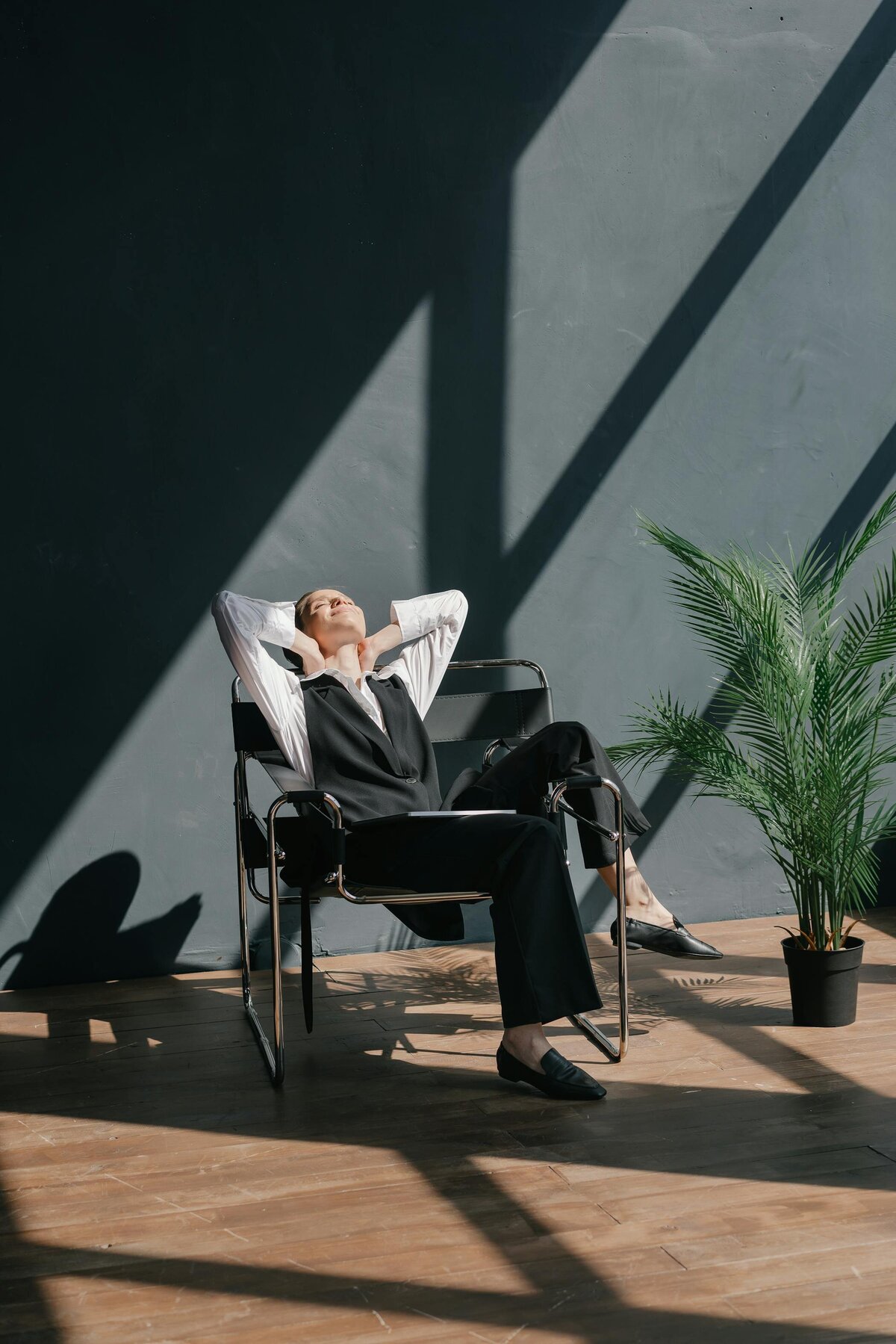 pexels-mikhail-nilov-7680191