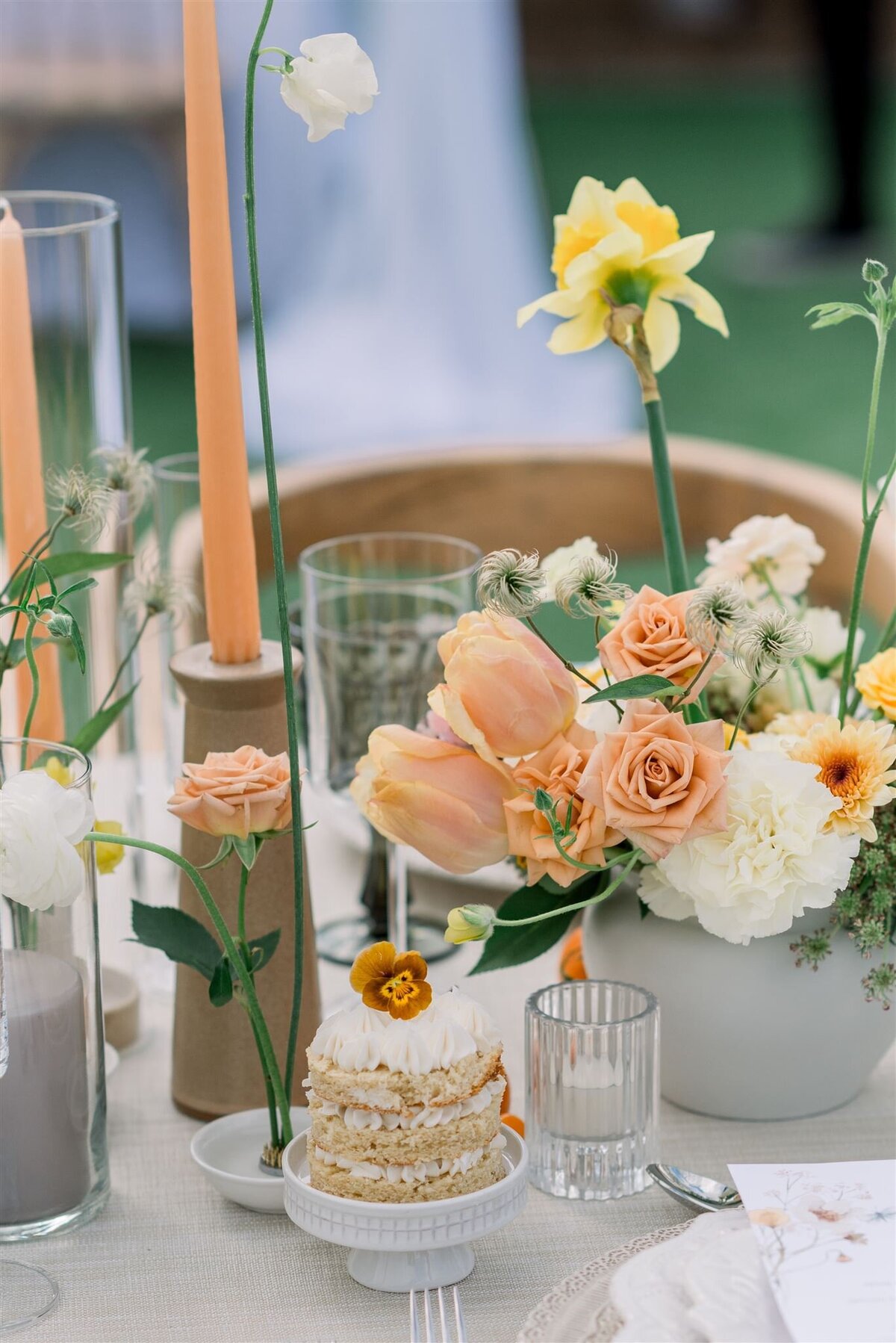 SnapdragonBloomBar_WeddingFlorist_Tablescape