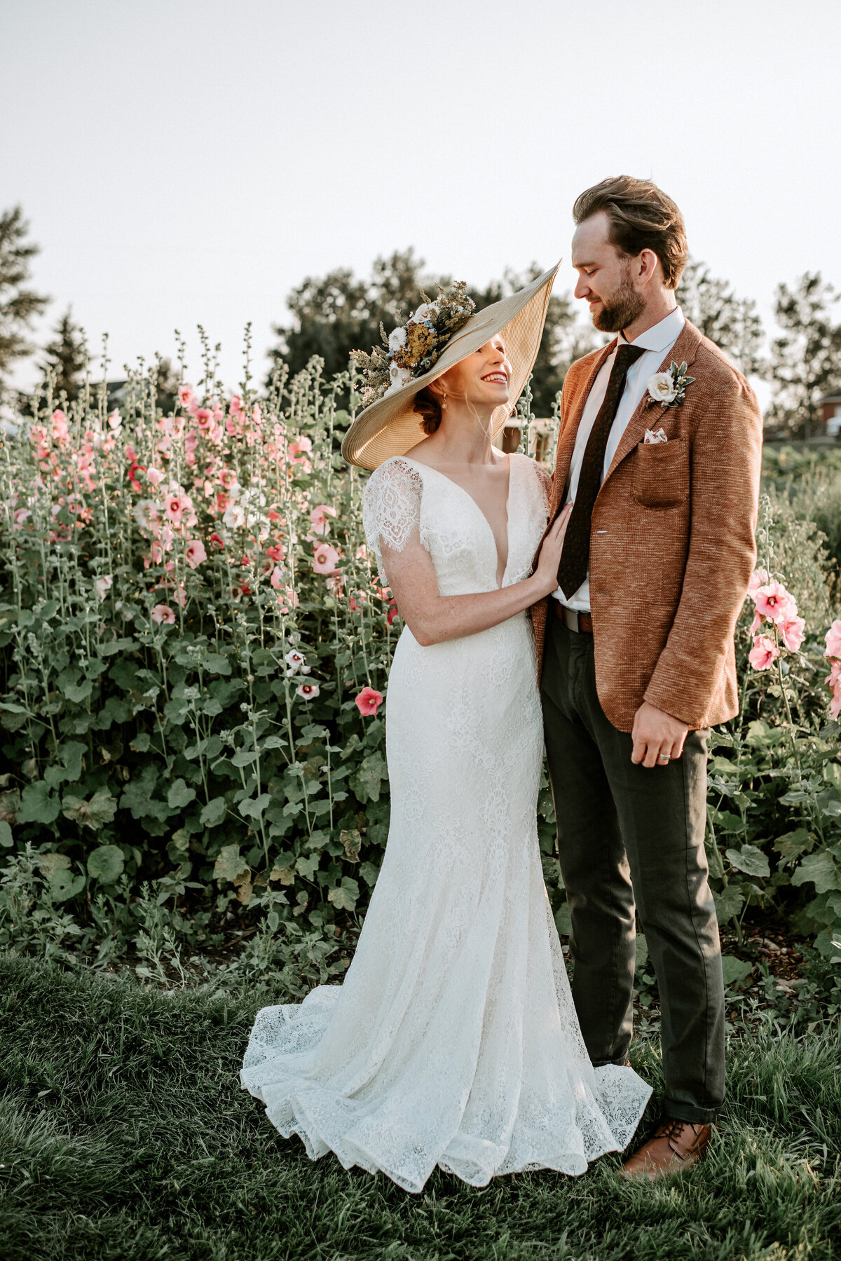 floral-and-field-design-bespoke-wedding-floral-styling-calgary-alberta-country-trails-15