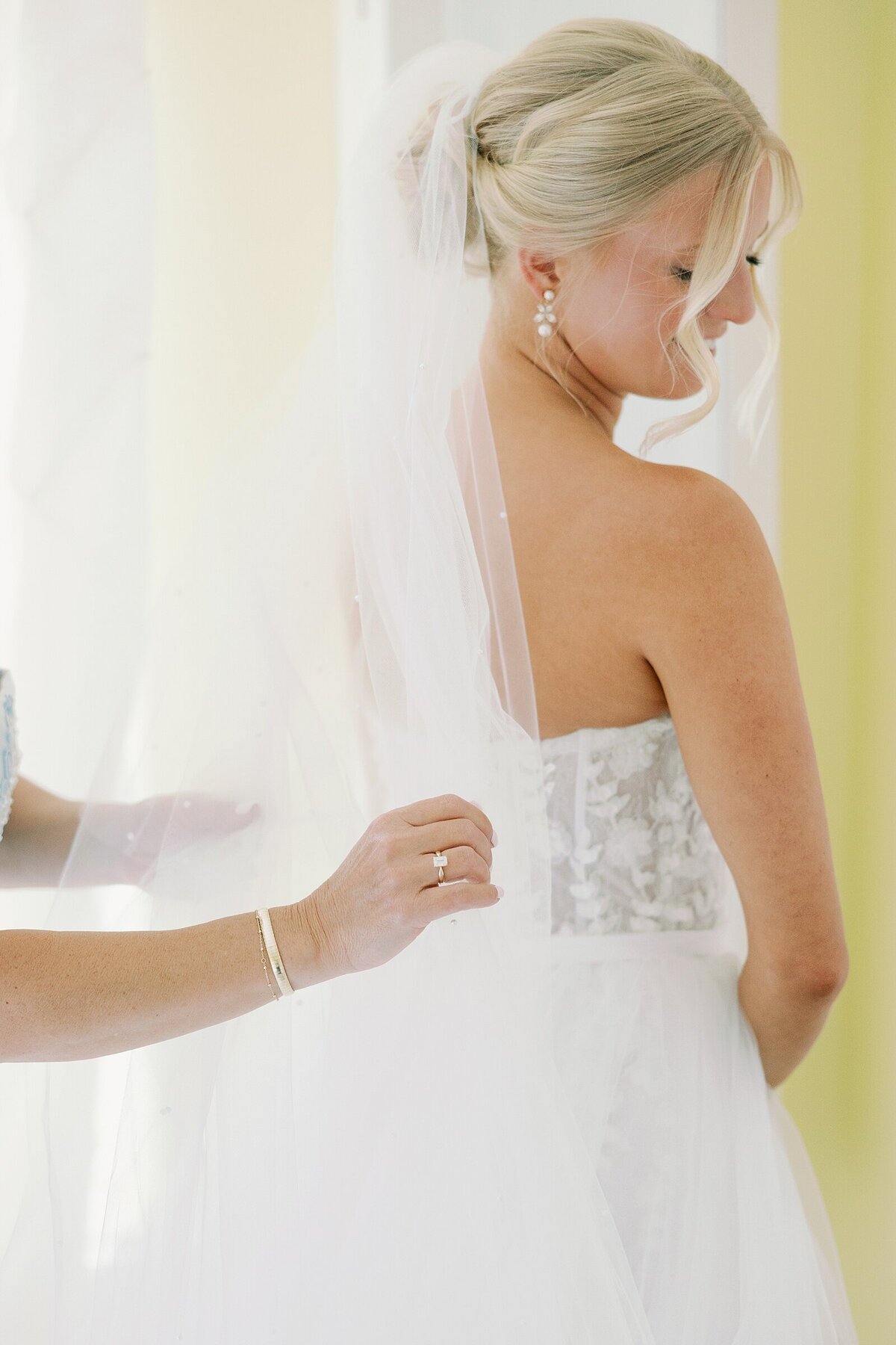 Oak-pointe-country-club-wedding_1332