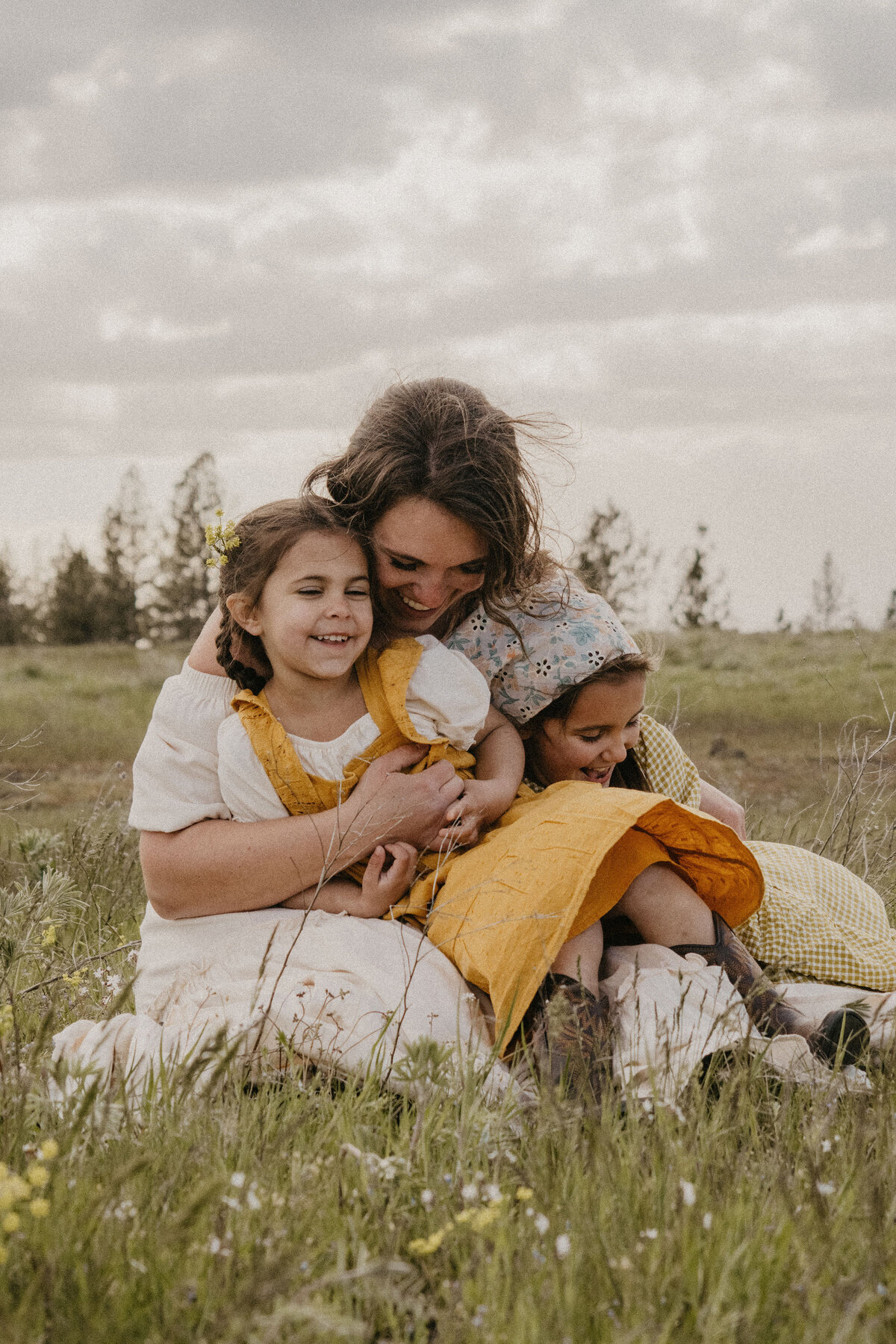 kids-and-mother-family-session-spokane