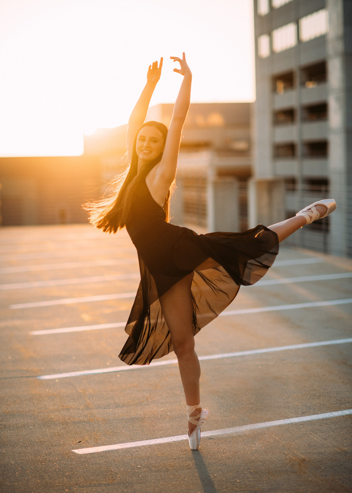 Des Moines-Iowa-Senior-Girl-Photographer-Theresa-Schumacher-Photography-Urban-Dancer