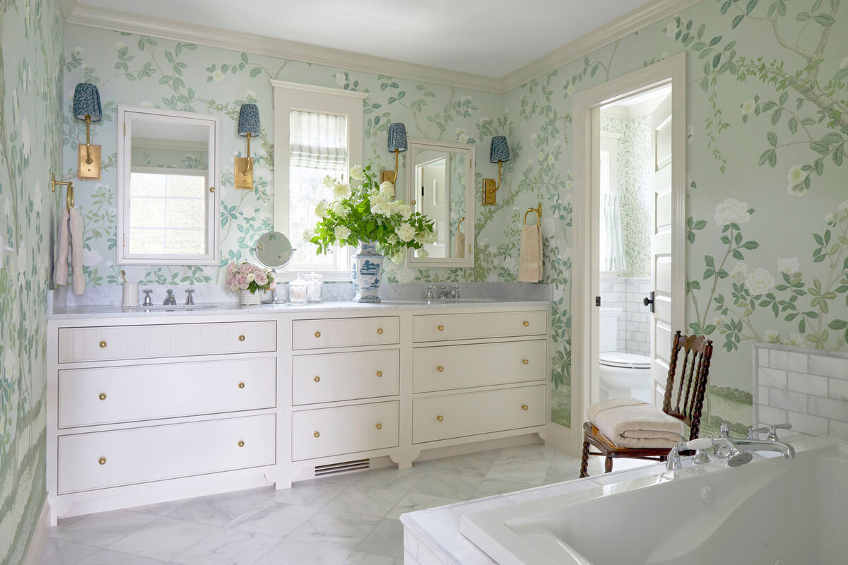 Bathrooms-Interiors-Geneva-Illinois-Fairlane House Primary Bathroom 2