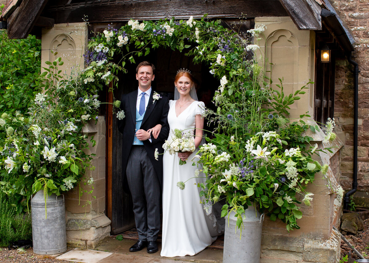 WEDDING ARCH IN CHURCH