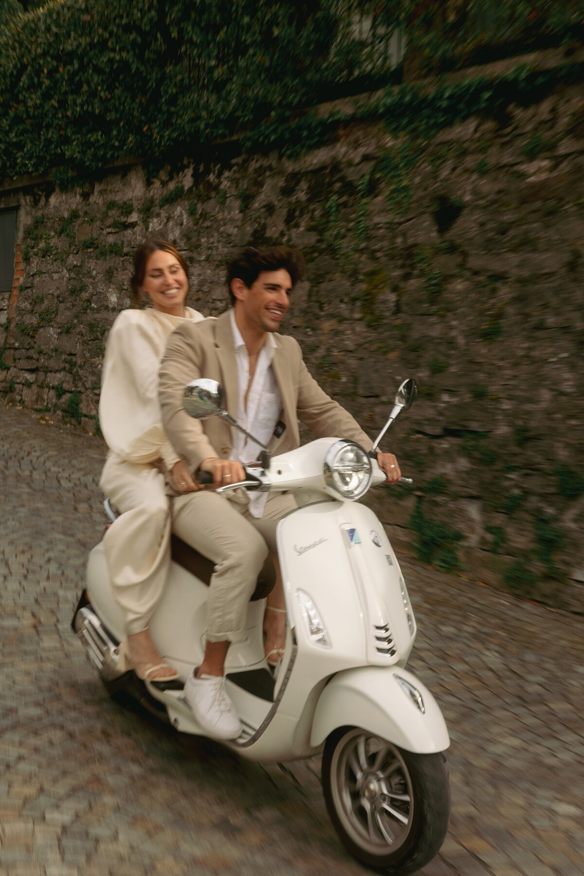 lake-como-boat-elopement-italy-italian-romantic-film-vespa-190