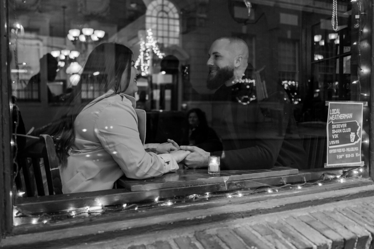 Emily&Ben_NikkiHalterPhotography_OldCityPhiladelphia_PA-115