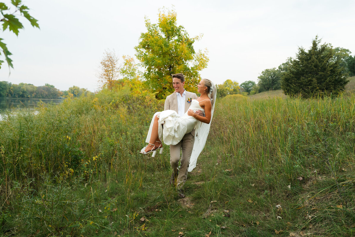 Backyard-Wedding-Rogers-MN-B&S-Will-DeGraw-Clever-Disarray-97