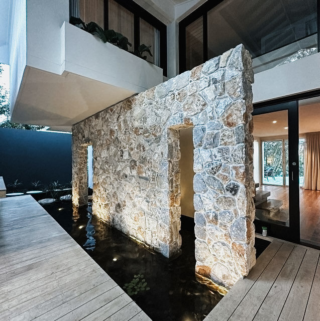 40-sunshine beach pic1