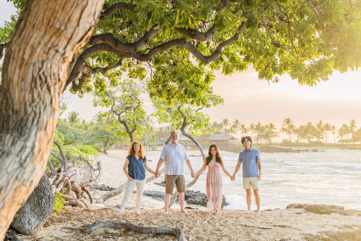 Big Island family photos on Kukio Beach