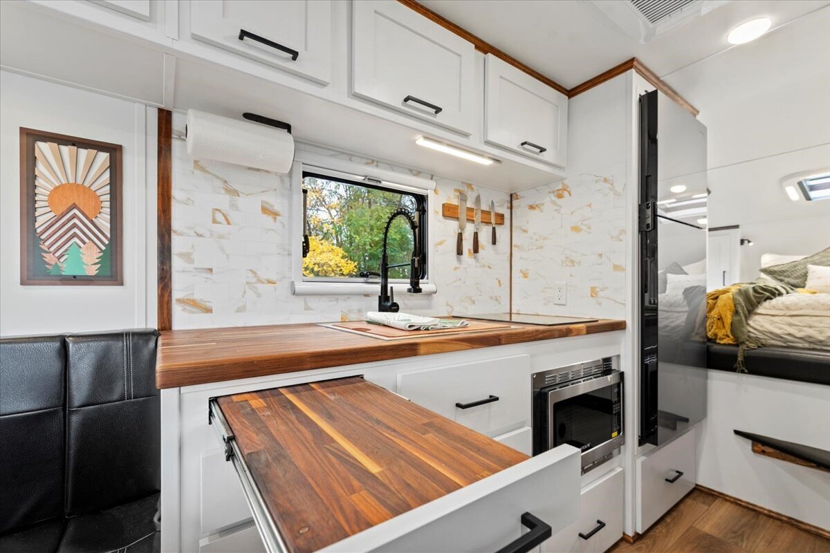 34-1050 Cascade Rd Building 4_034