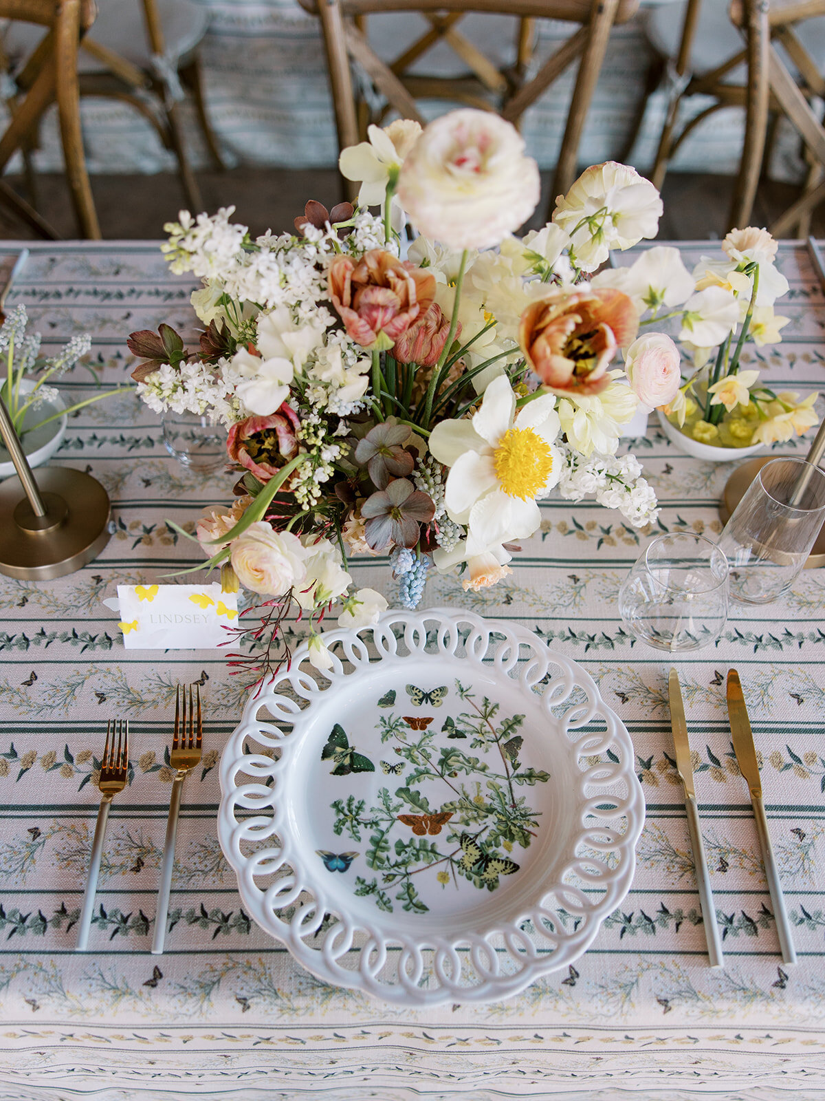 Cedar Lakes Estate Tablescape-47