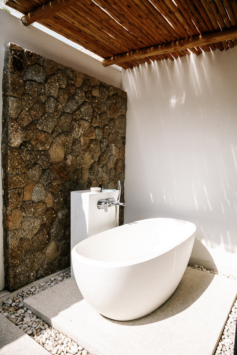 Bathtub in Casa Orientale.