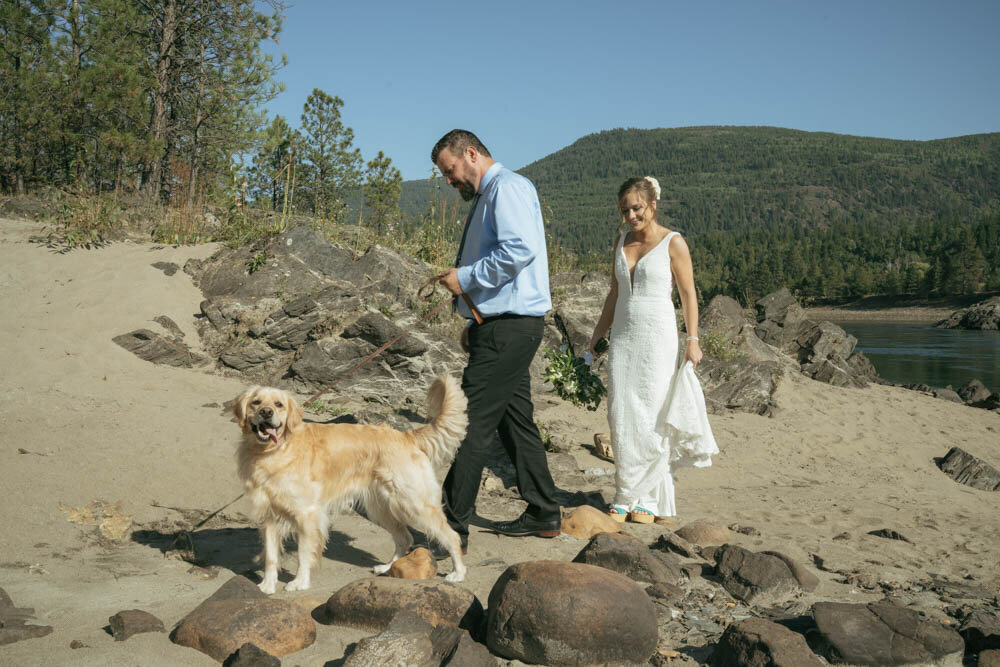 An intimate outdoor wedding and elopement in Spokane, Washington, surrounded by breathtaking scenery and natural beauty.
