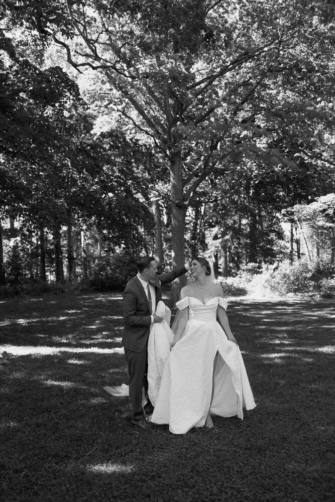 Nichole-Babiez-Photography-wedding-photographer-lincolnshire-marriott-forest-preserve-modern-elegant-whimsical-luxury-editorial-destination-36