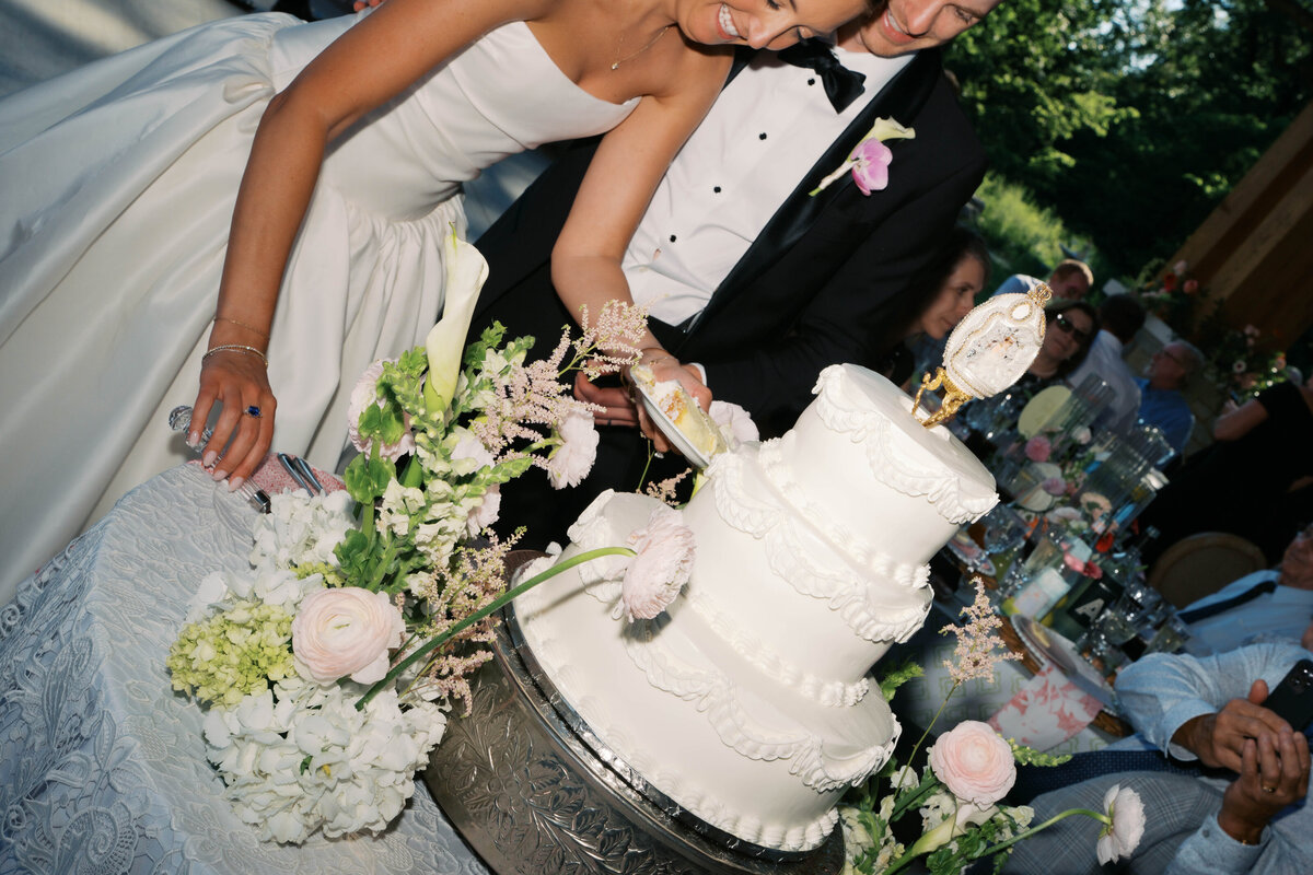 Elizabeth + Reid - Wedding - Wellfield Botanic Gardens  - Elkhart, IN - Wedding Photographer-42