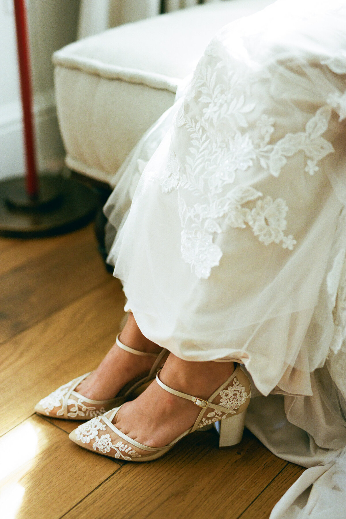 35mm Film Wedding Photography-078-384970010014