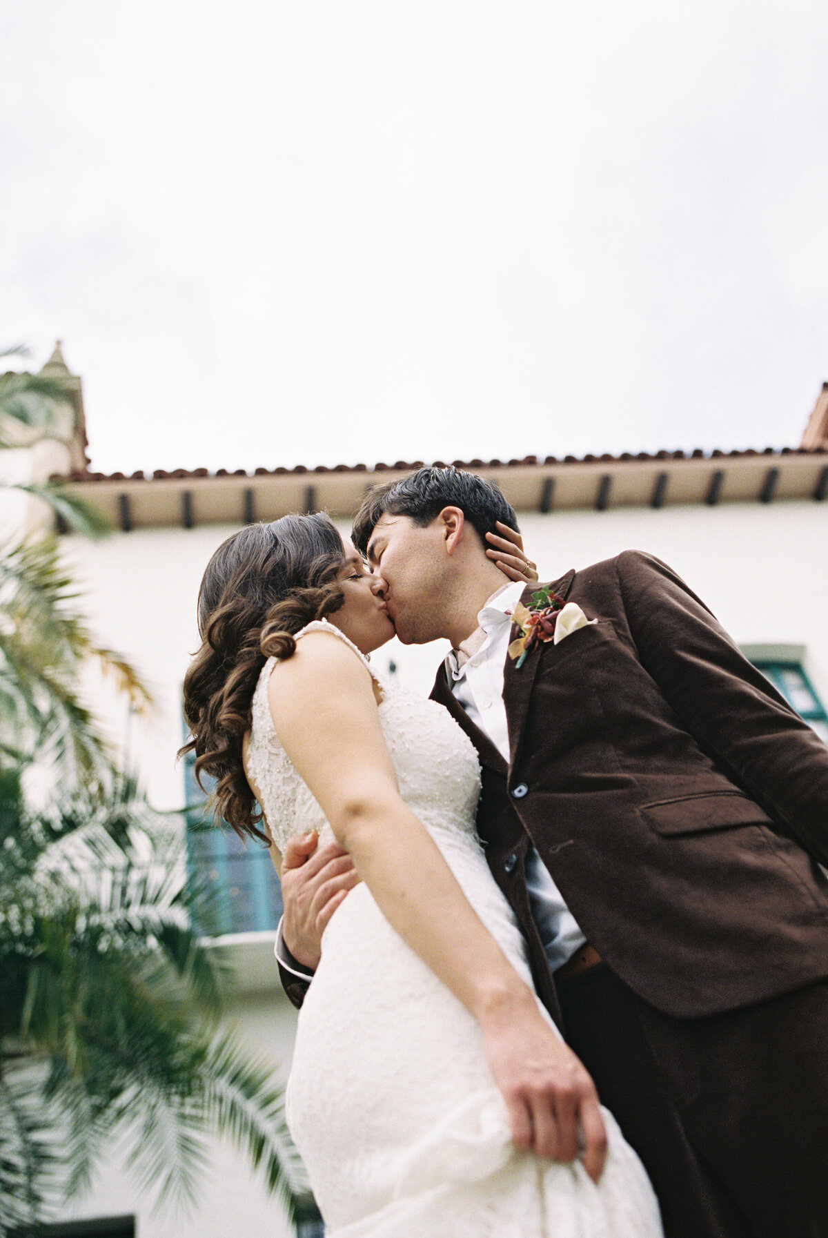 santa-barbara-court-house-intimate-wedding-olive-and-oath-70