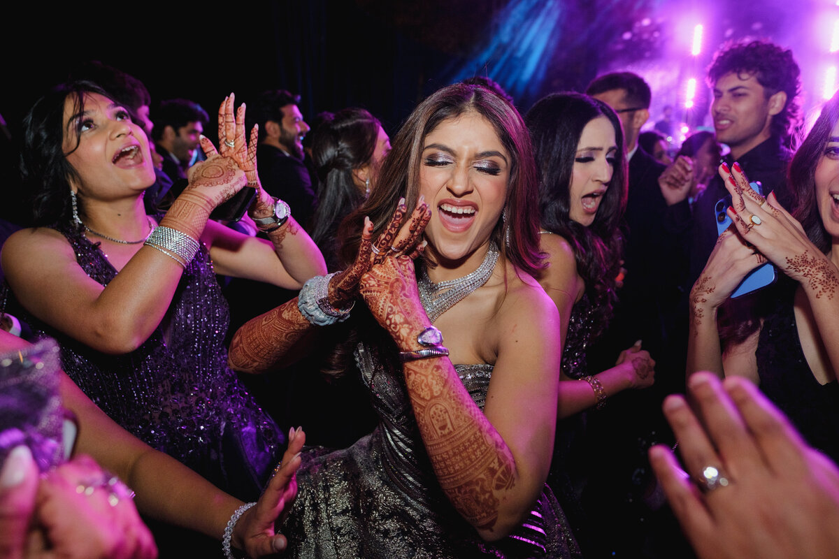 FUN DANCE PHOTOS | AFTER PARTY PHOTOS | PORTFOLIO | TEAM OMBRE