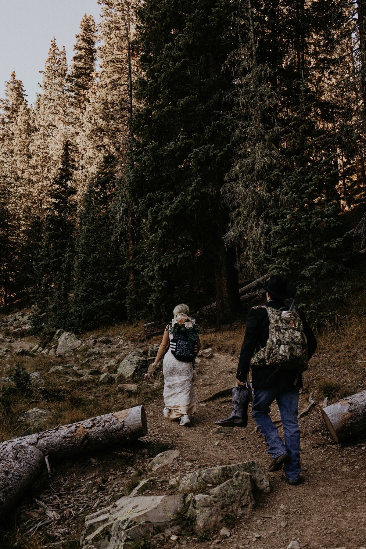 williams-lake-trailhead-elopement-taos-ski-valley-37