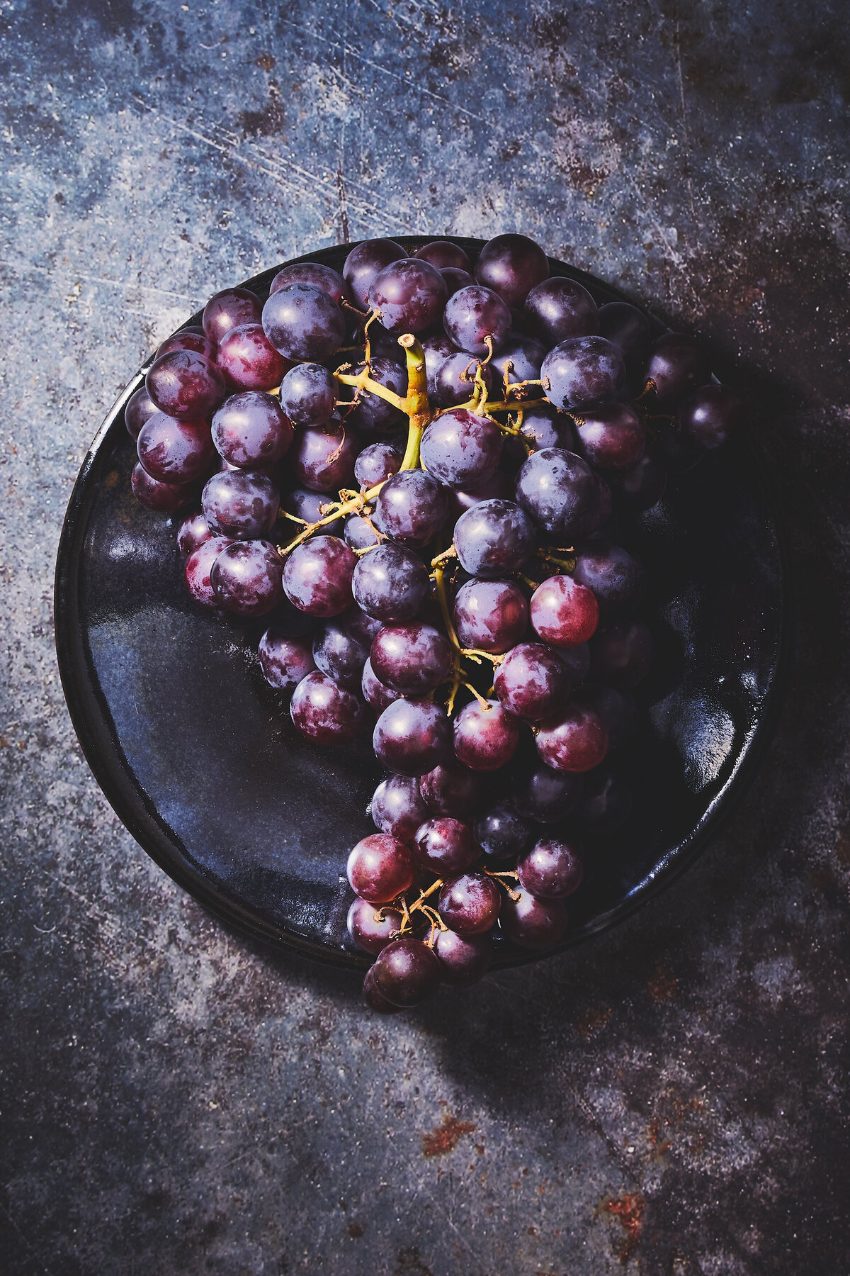 Blue-Grapes-dark-Coloricious