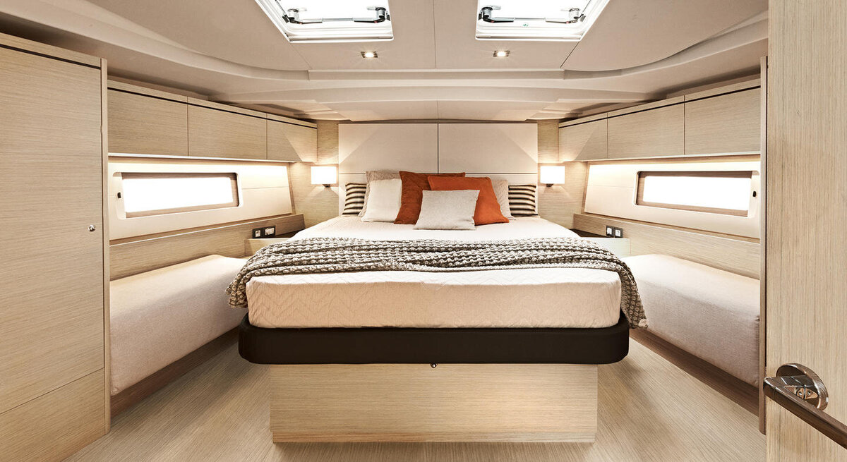 beneteau-oceanis-51.1-interior-4