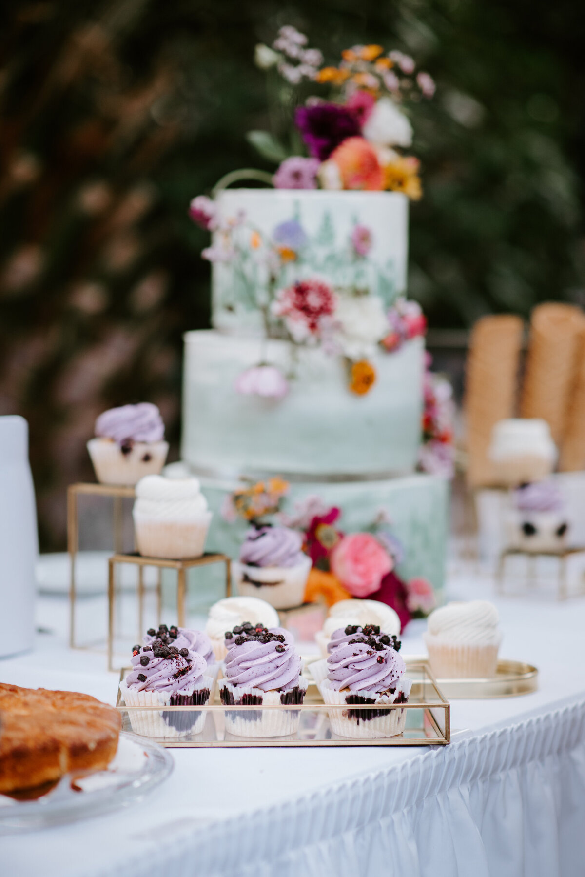 2025 Dannys Zuckerwerke Hochzeitsfotos Hochzeitstorte Hochzeitsfotograf Blumenhalle Jülich Lichtsammlerin Sarah Thelen Fotobox Aachen Köln Düsseldorf.jpg00007