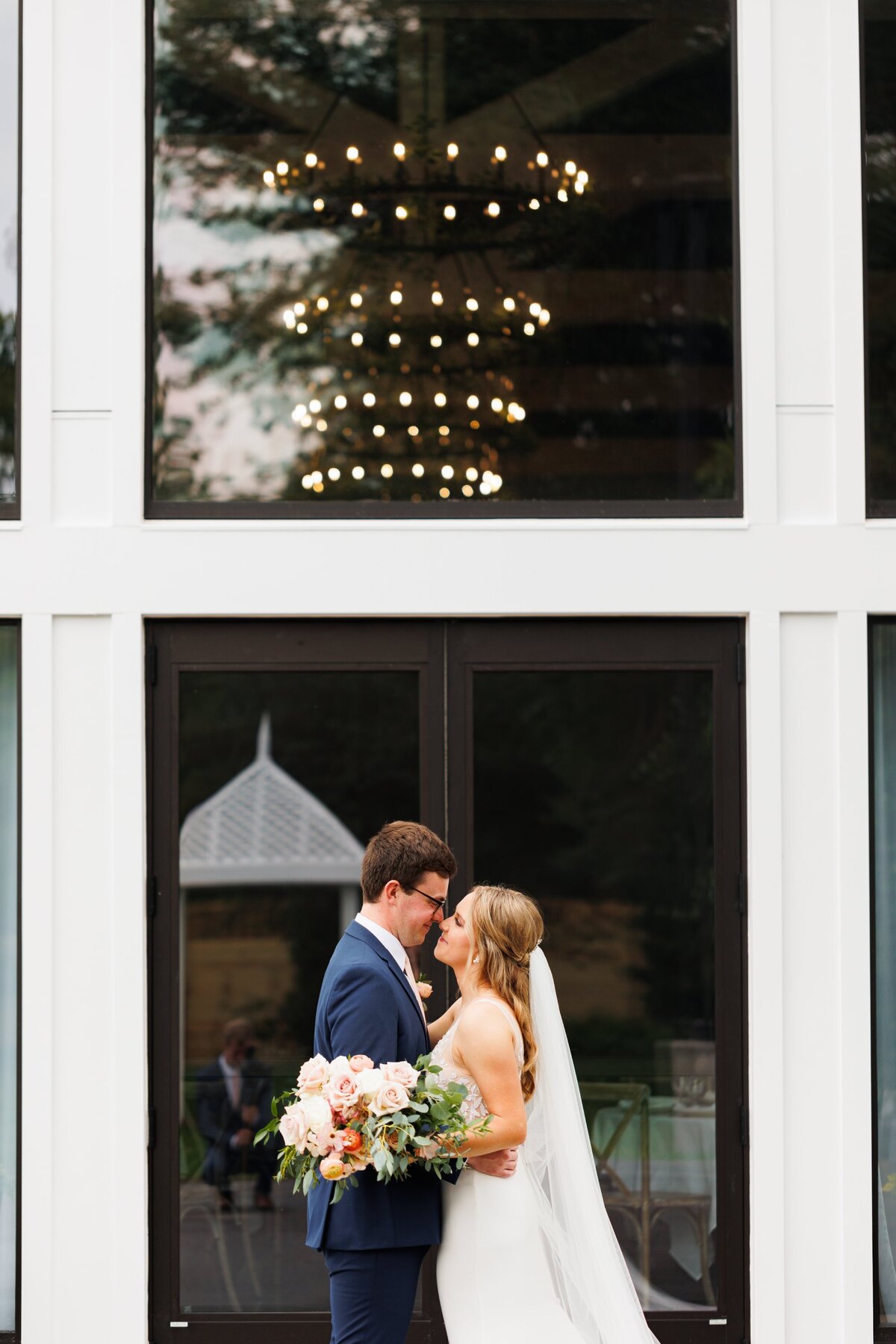 51-ivy-house-grand-rapids-wedding-photographer