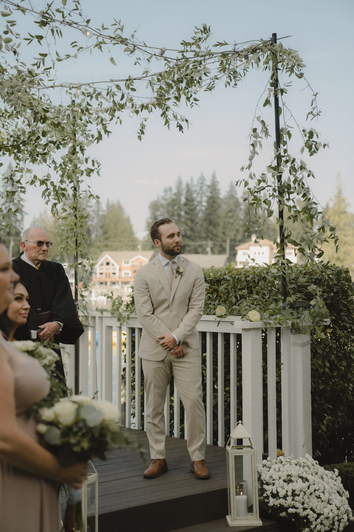 Stephanie-Chase-Wedding-at-the-Lake-Tapps-Bonney-Lake-Seattle-Amy-Law-Photography-81