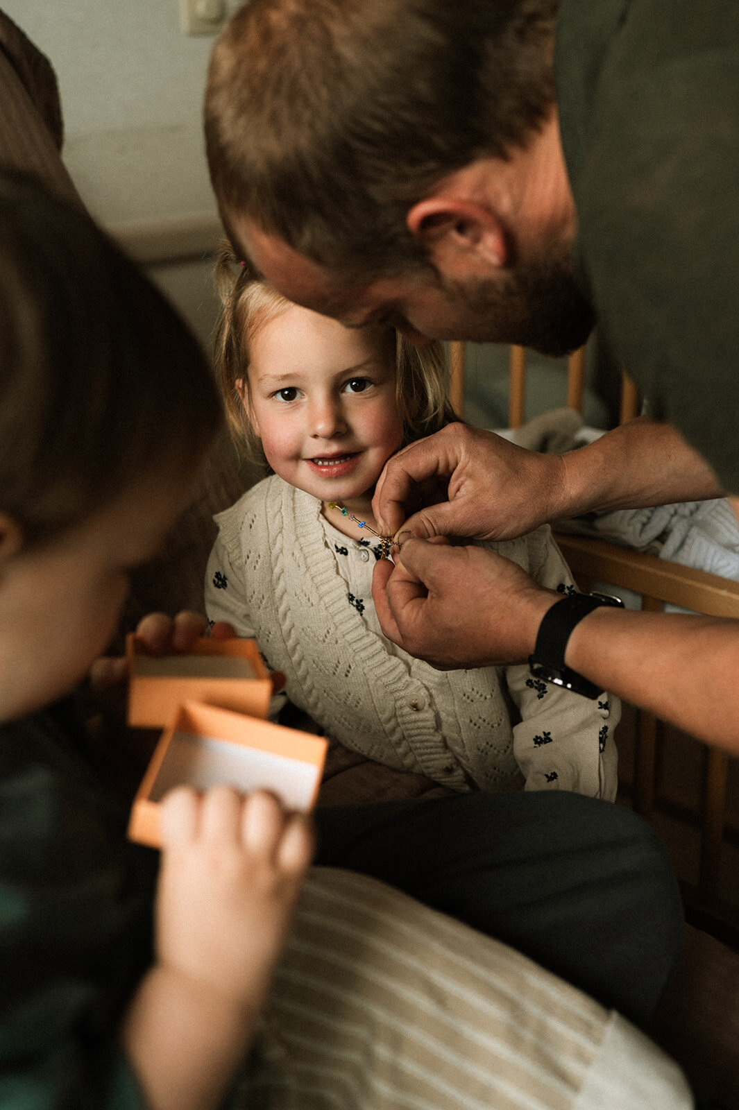 Geboorte - eerste kennismaking broer:zus - eerste keer samen - materniteit38