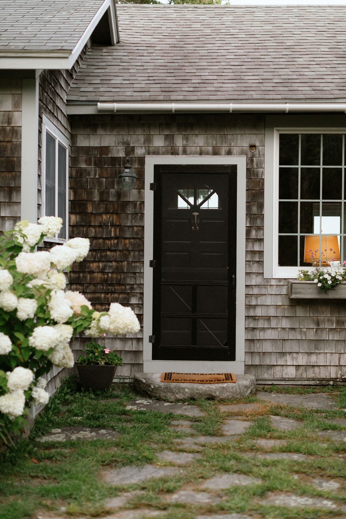 Private_Estate_Maine_Coastal_Wedding_LevKuperman_012