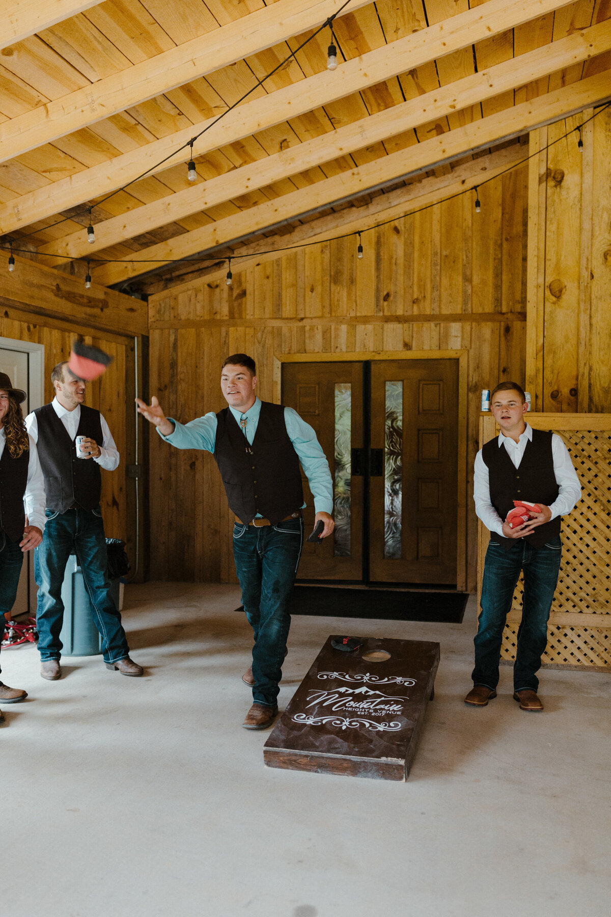 colorado-wedding-photographer-in-soddy-daisy-tennessee-at-mountain-heights-venue-near-nashville-horse-dog-lake-barn-40