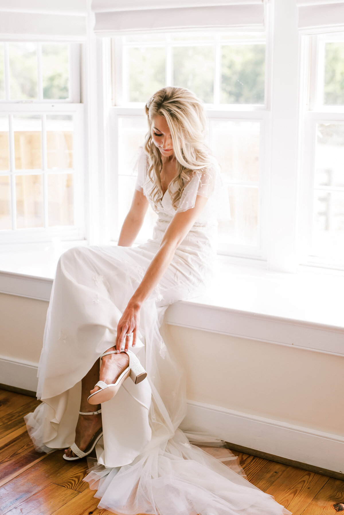 GettingReady_JamieChrisWedding_MaddyWilliamsPhotography-34