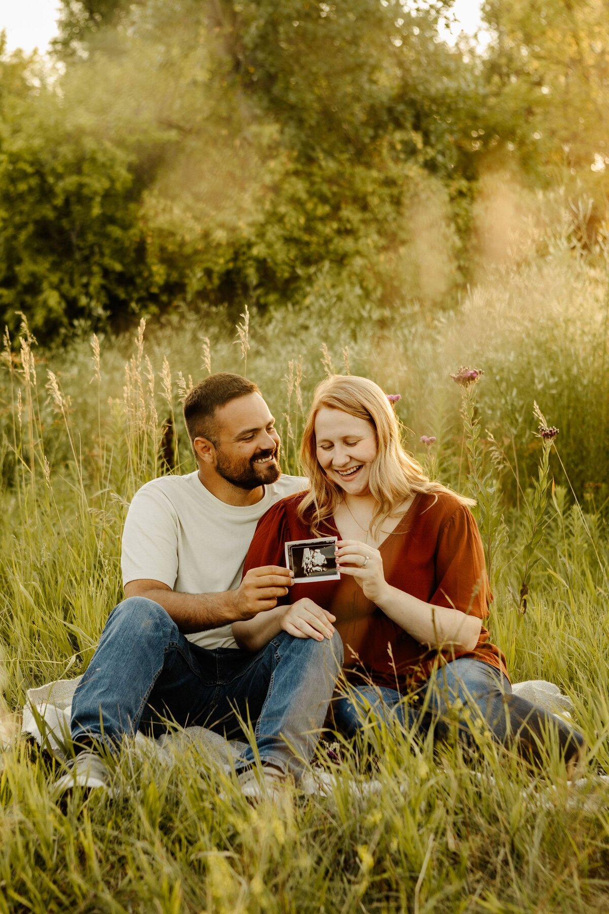 midwest-maternity-wildflower-session-10