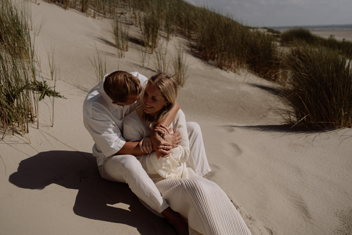 meike molenaar fotografie koppelshoot strand ameland