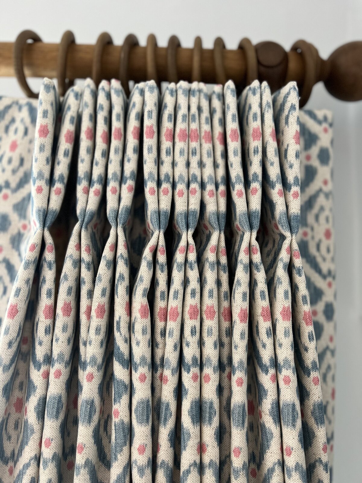 handmade curtains & blinds oxford11