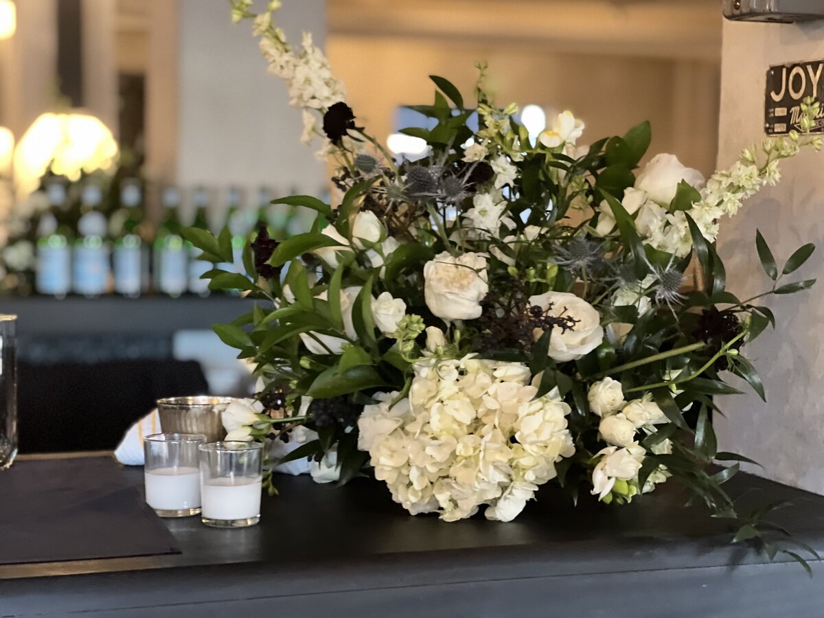 Lacey White Wedding Bar Flowers