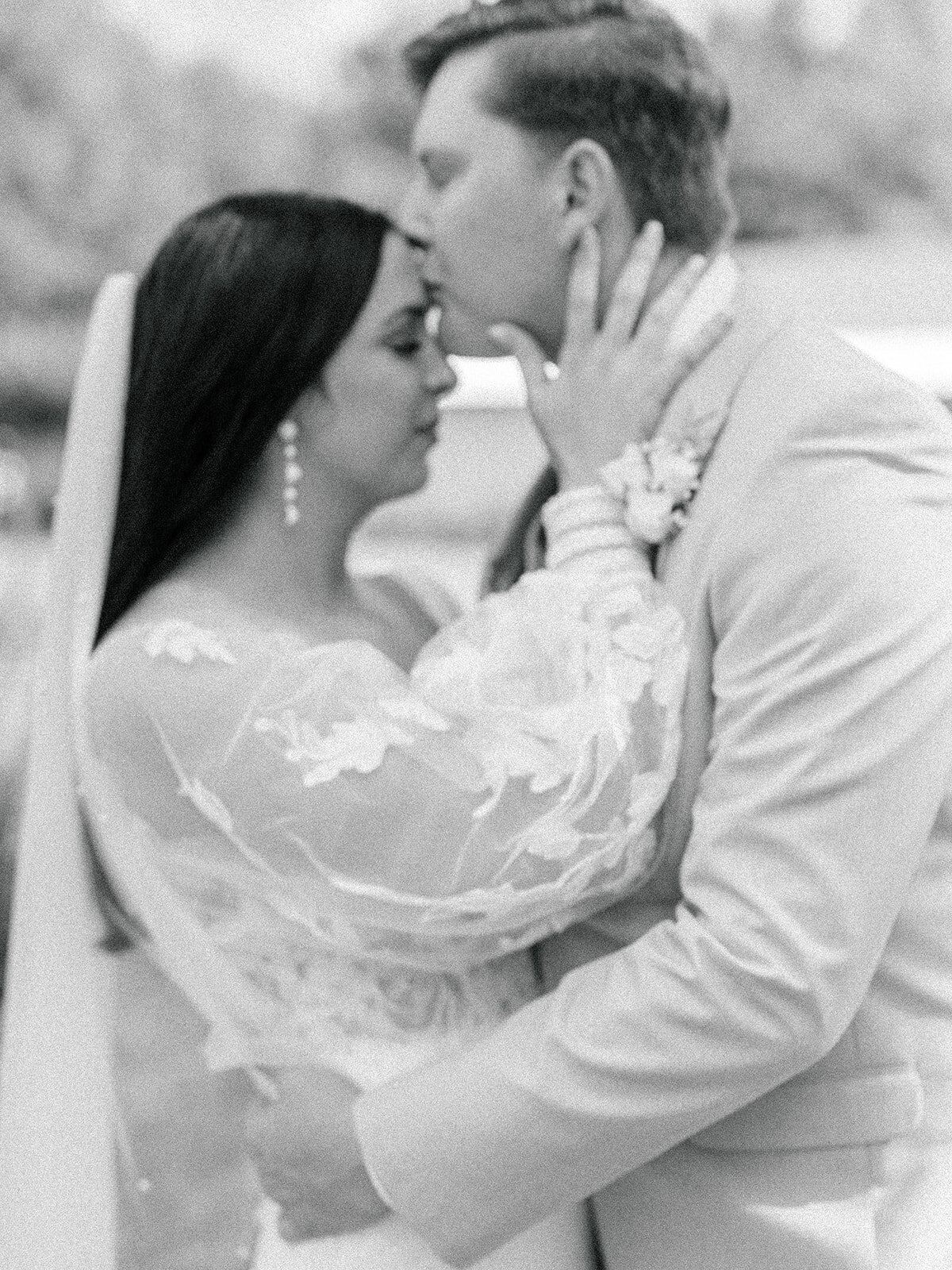 shea-gibson-mississippi-marriage-motherhood-photographer-sellers-wedding-356