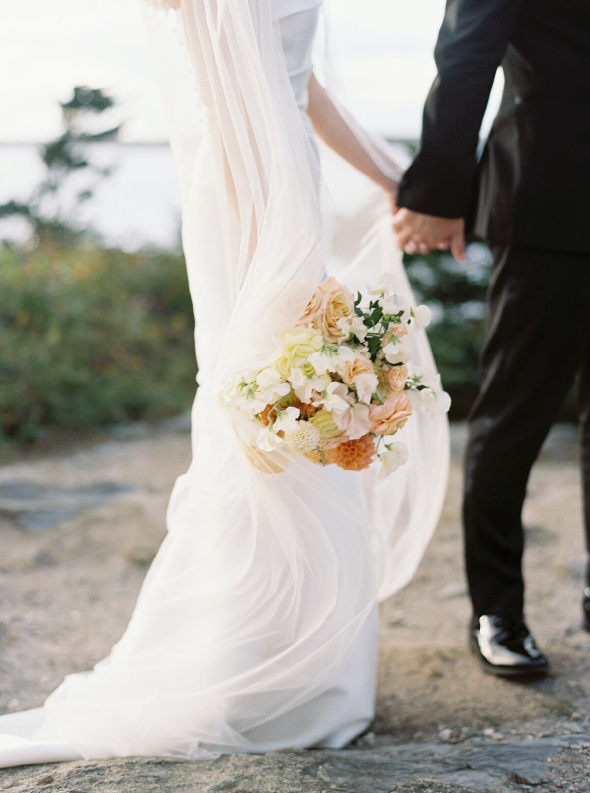 Emily March Photography Wilmington, North Carolina and Destination Wedding Engagement Photographer Heirloom Photography for Memorable Gatherings Light Airy Sentimental Imagery Images Weddings_Castle Hill Inn Wedding - 059